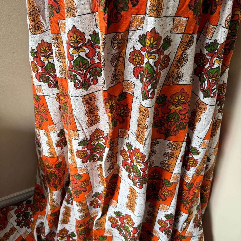 Insanely Gorgeous Mid Century Curtain Panel - Picture 3 of 7
